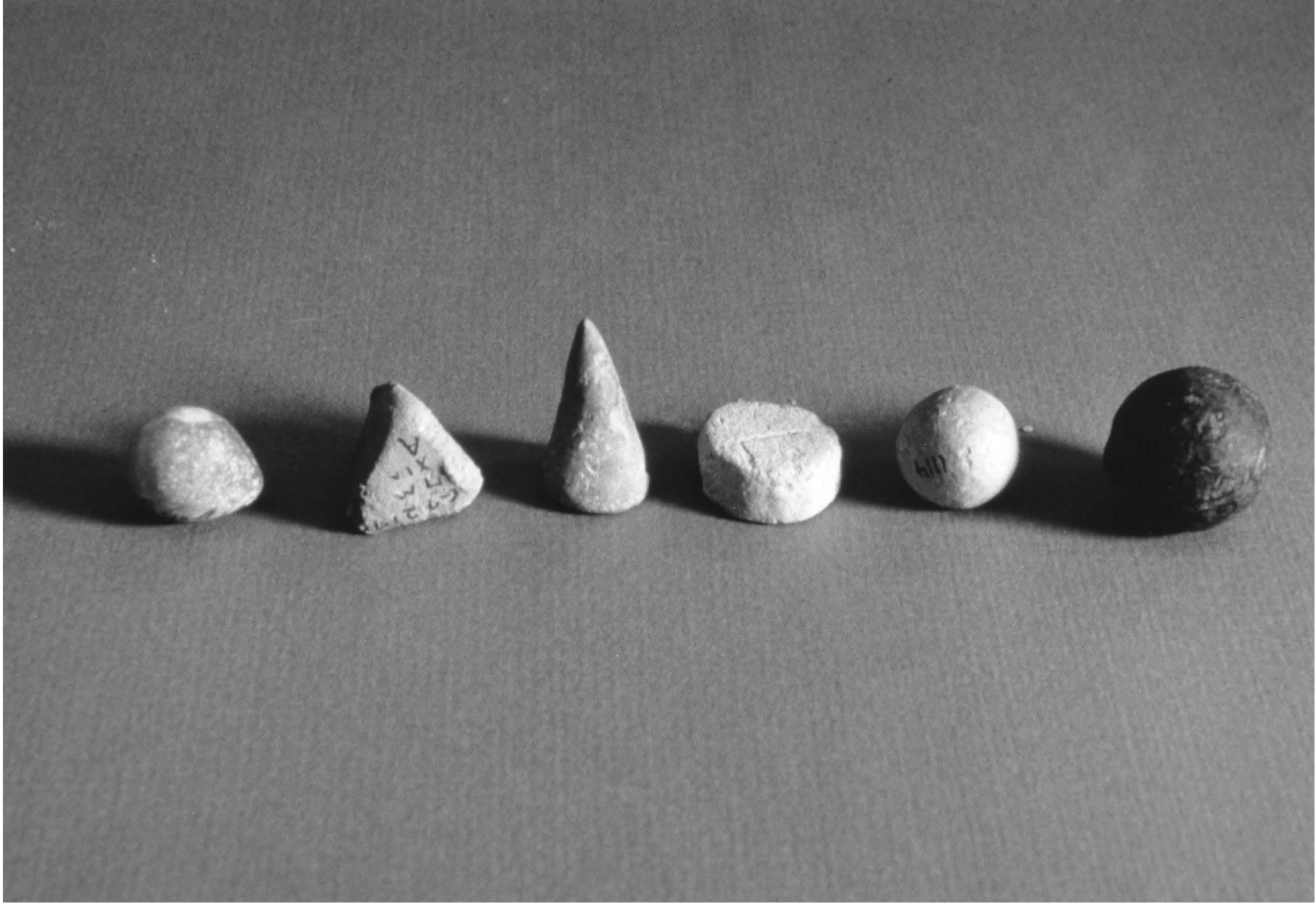 Figure 1: Plain tokens from Tepe Gawra (Iraq).